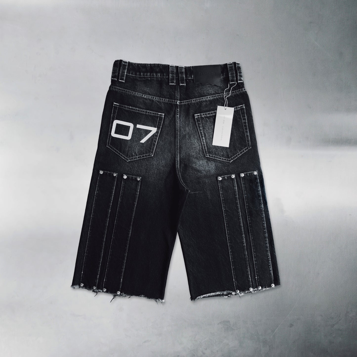 01-99 ABANDON DENIM SHORTS - Black
