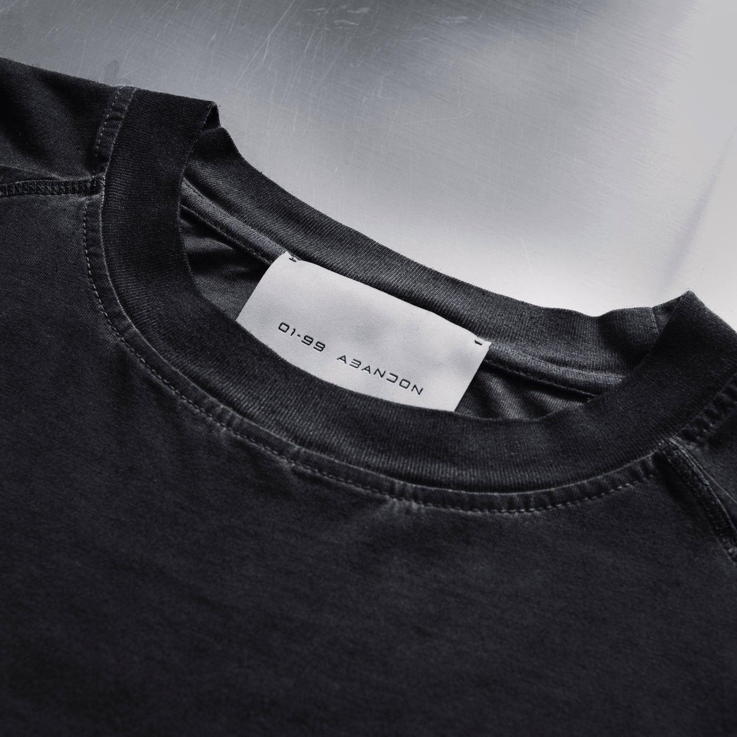 01-99 ABANDON T-SHIRT - Cement